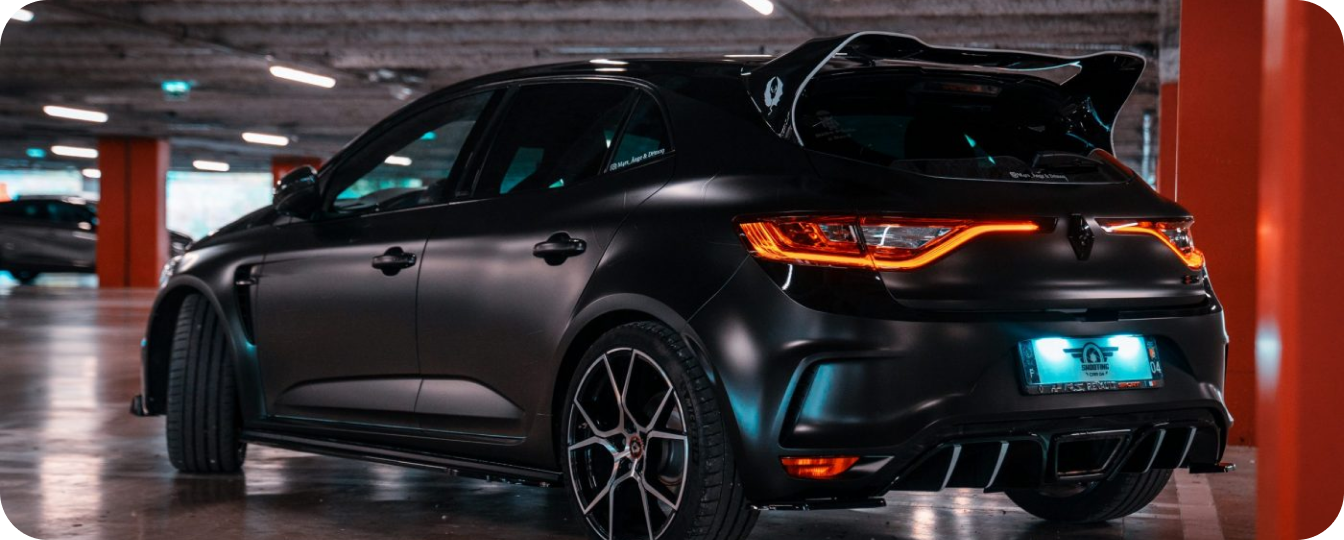 Renault Megane RS noir mat personnalisé